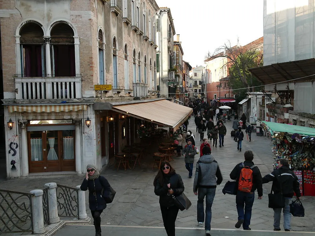 Veniceluxury Hostel